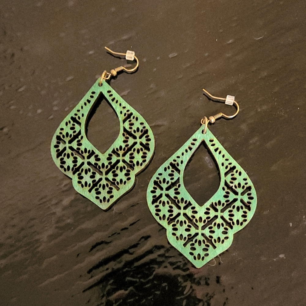 Wooden post earrings